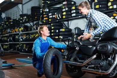 asking questoins to mobile tyre fitter